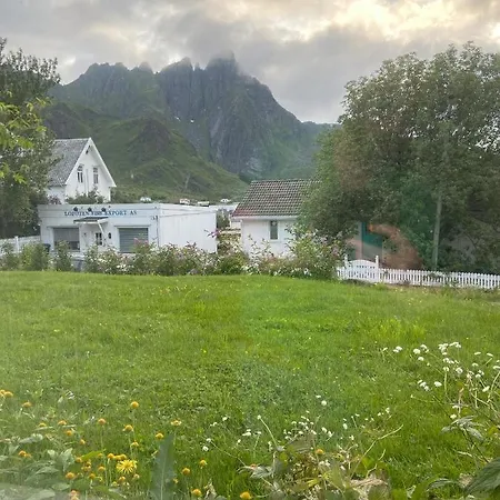 Gjestgiverier Lofoten - Ballstad